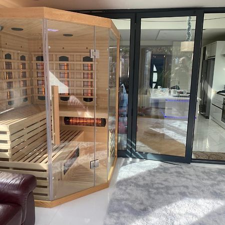 Вилла Modern 2Bed Pad W/ Hot Tub Баркинг Экстерьер фото