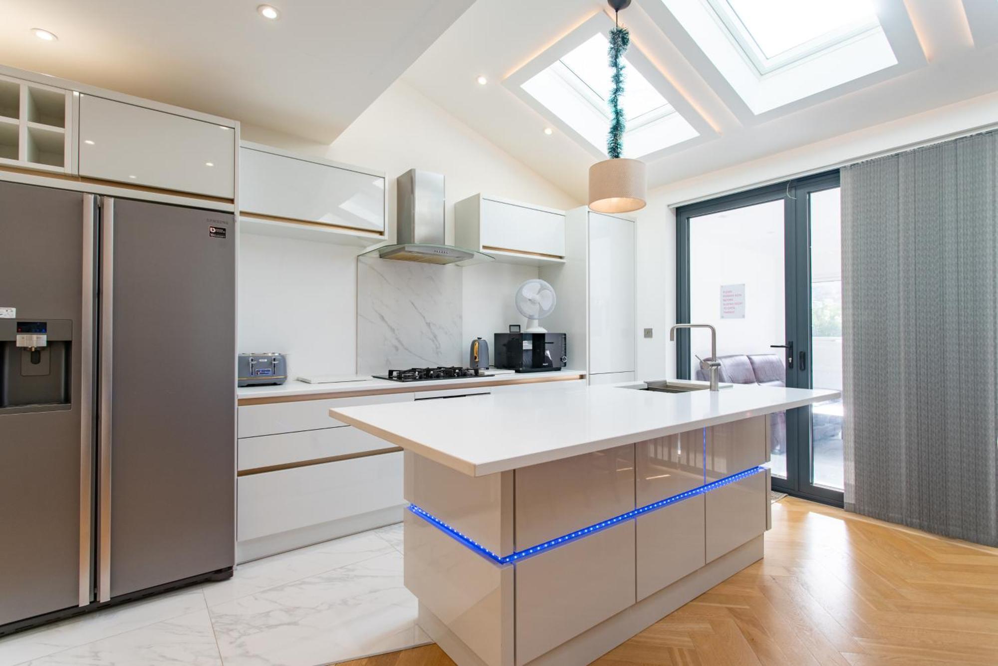 Вилла Modern 2Bed Pad W/ Hot Tub Баркинг Экстерьер фото